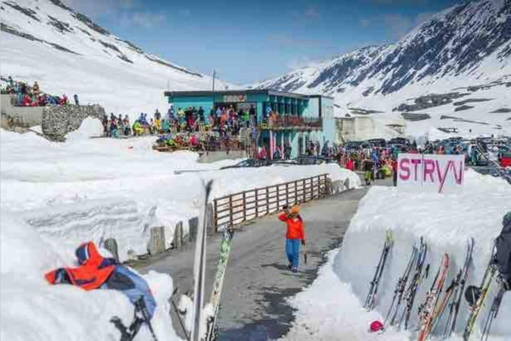 Hytte I Stryn Med Elbil Lader Exterior foto