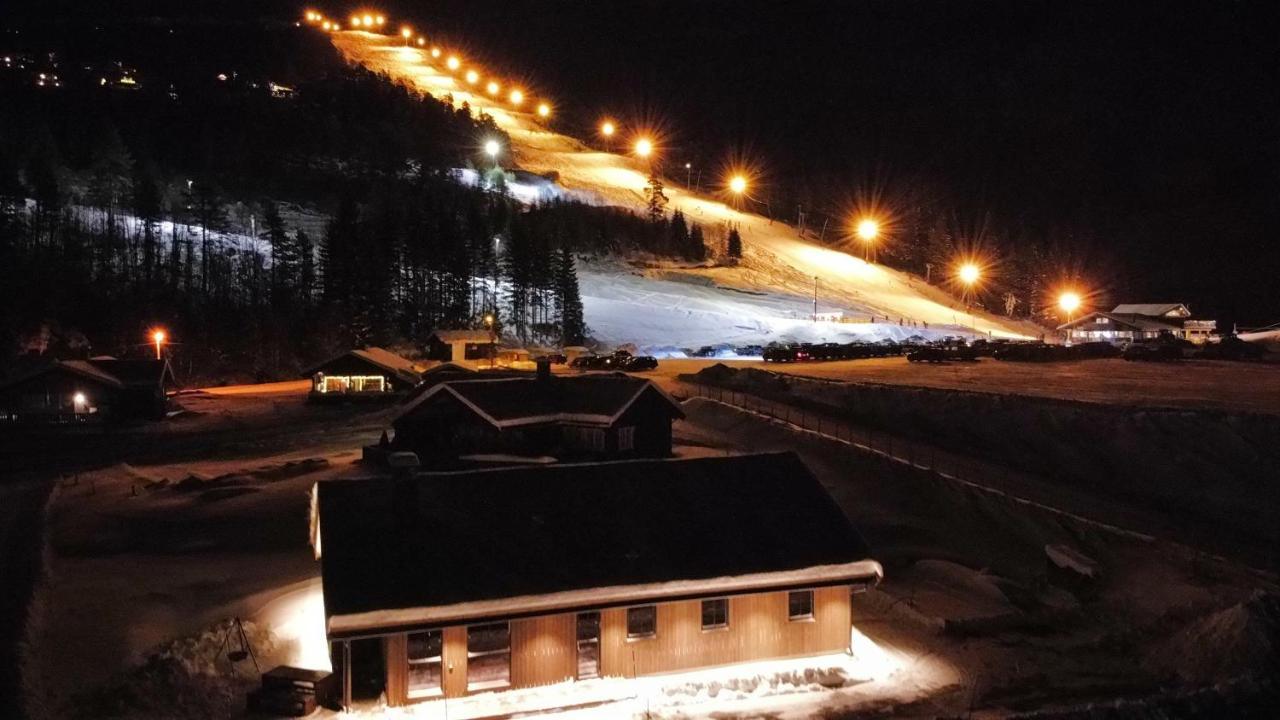Hytte I Stryn Med Elbil Lader Exterior foto
